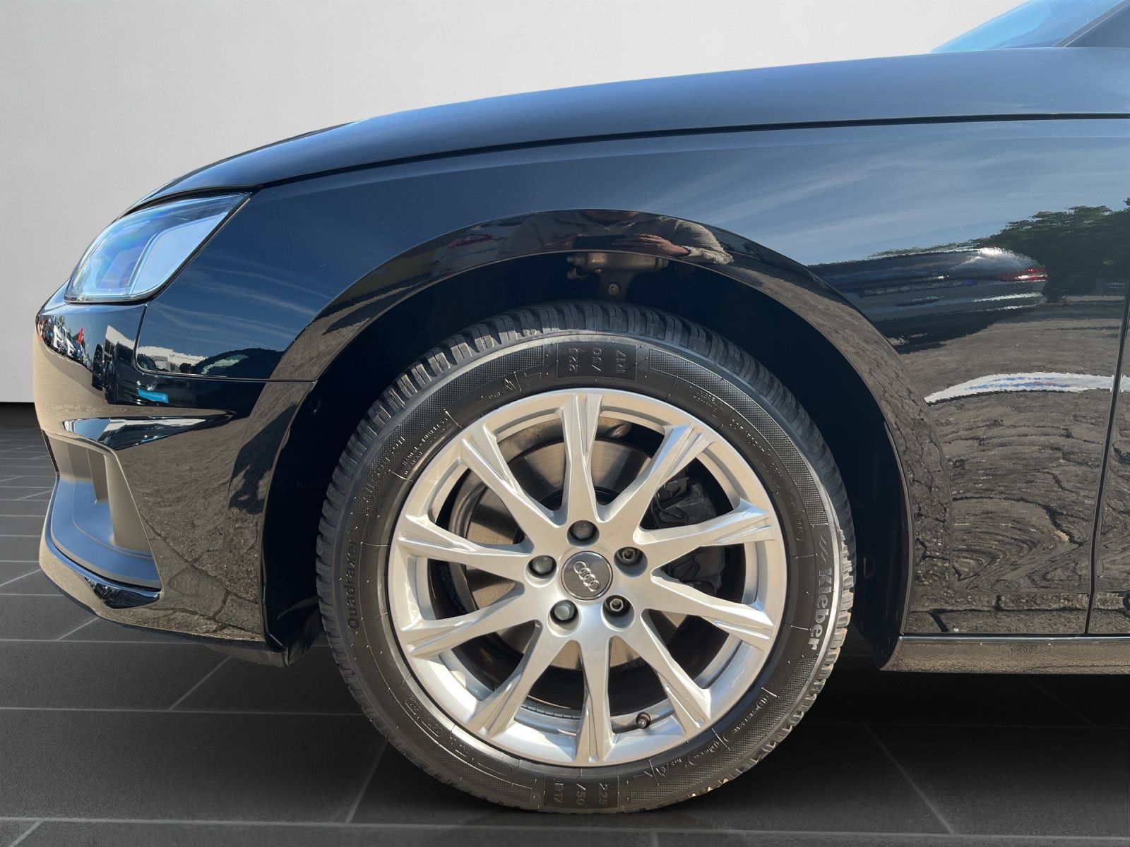 Audi A4 Avant 35 TFSI - Samsaru's Car Outlet