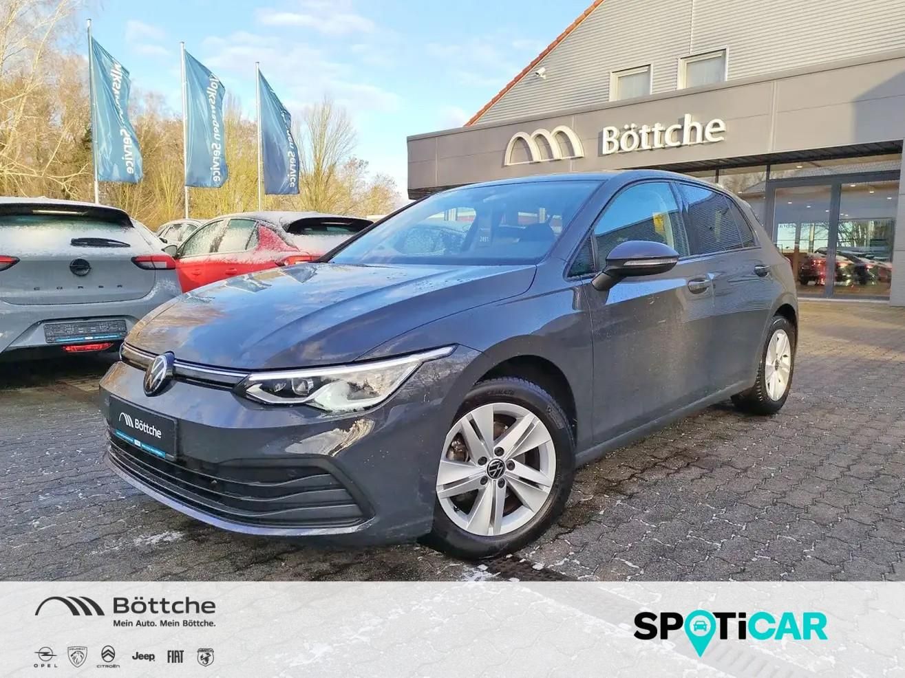 Volkswagen Golf Life 1.5 TSI - Samsaru's Car Outlet
