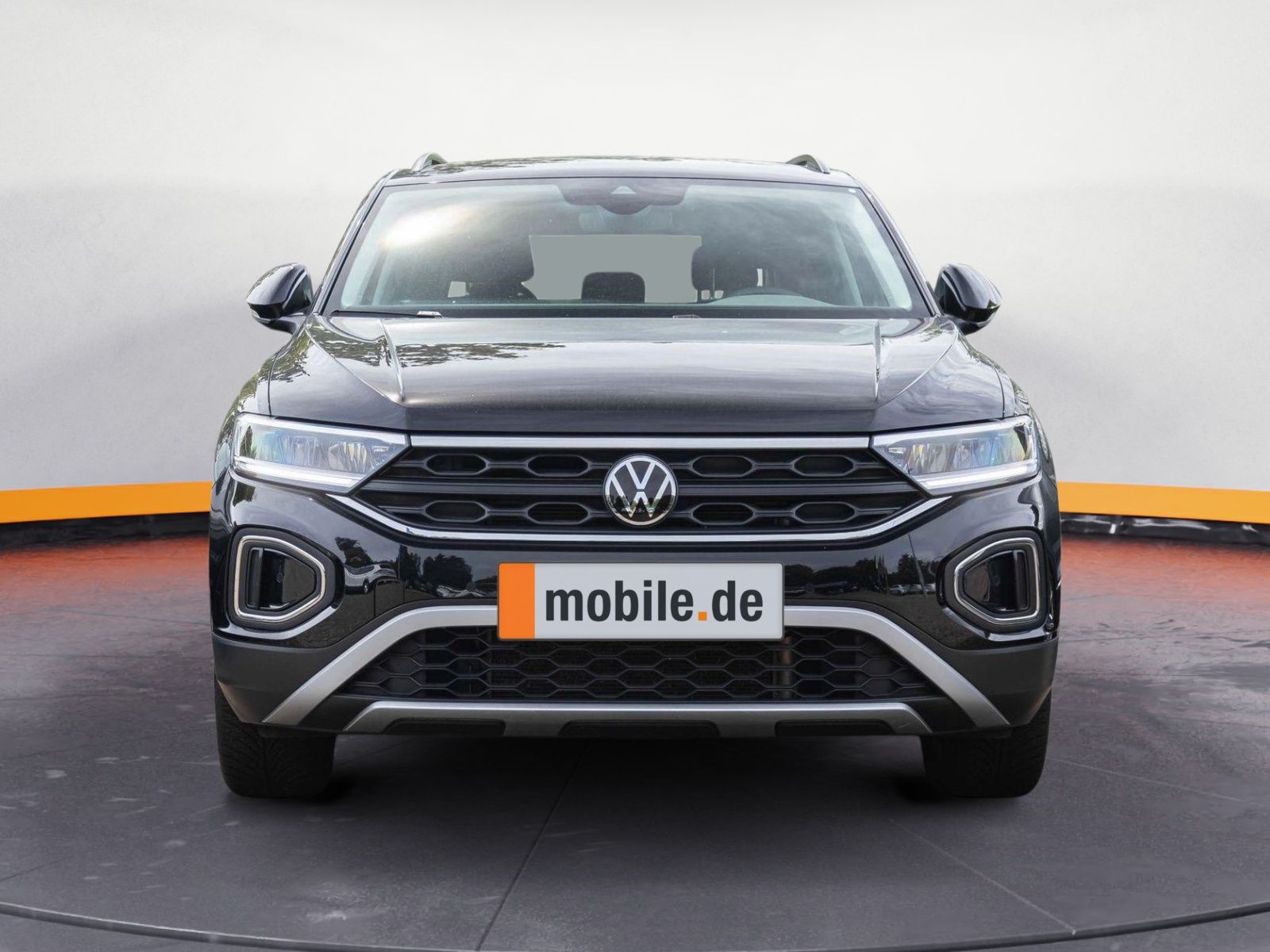 Volkswagen T-Roc 1.0TSI Life - Samsaru's Car Outlet