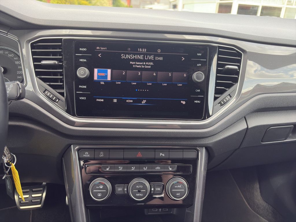 Volkswagen T-Roc Sport 2.0 TDI DSG - Samsaru's Car Outlet