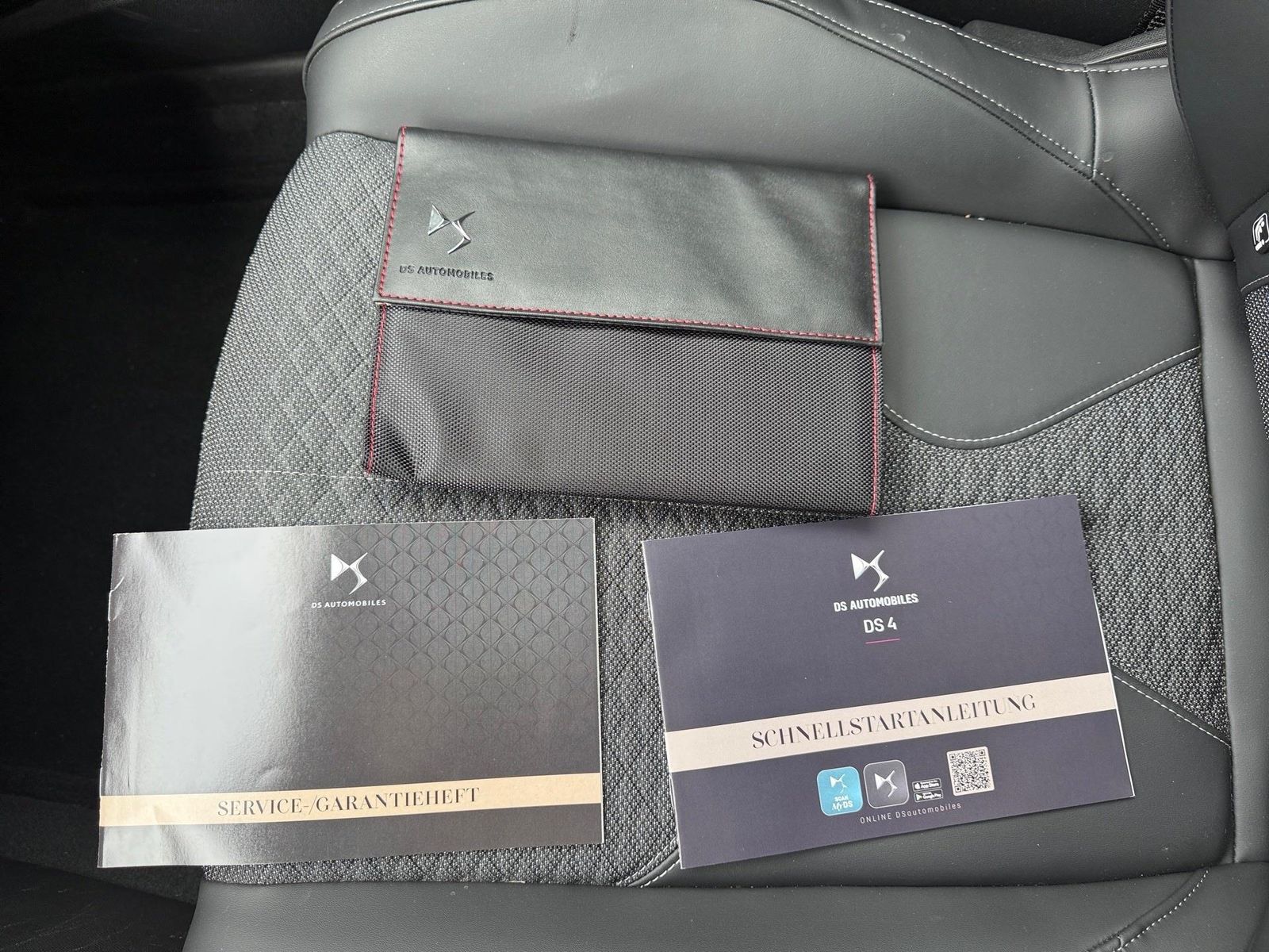 DS Automobiles DS4 CROSS TROCADERO BHDI 130 MATIX LED,NAVIGATIO