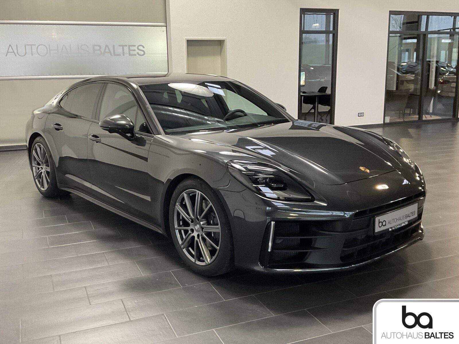 Porsche Panamera 4 Pano/Luft/Inno/4+1/Spur/BeiDis/AHK