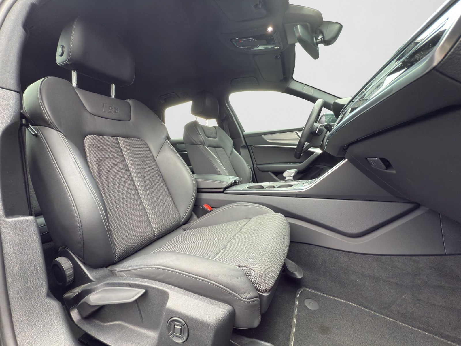 Audi A6 Avant 45 TDI quattro S line S tronic - Samsaru's Car Outlet