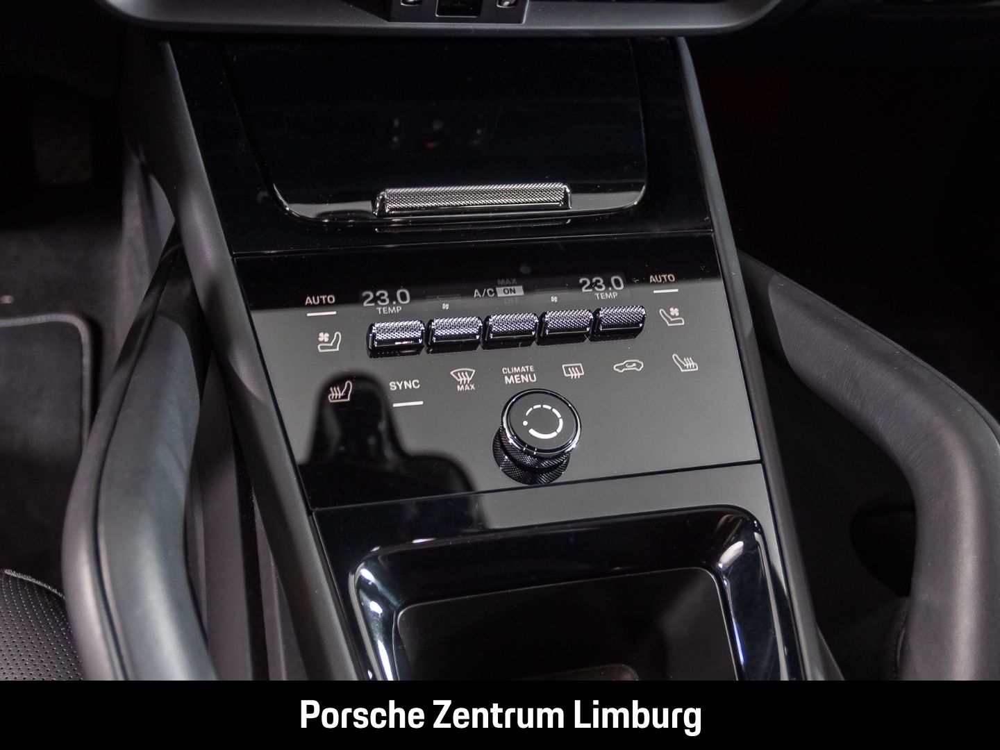 Porsche Cayenne E-Hybrid Coupe Black Edition Burmester