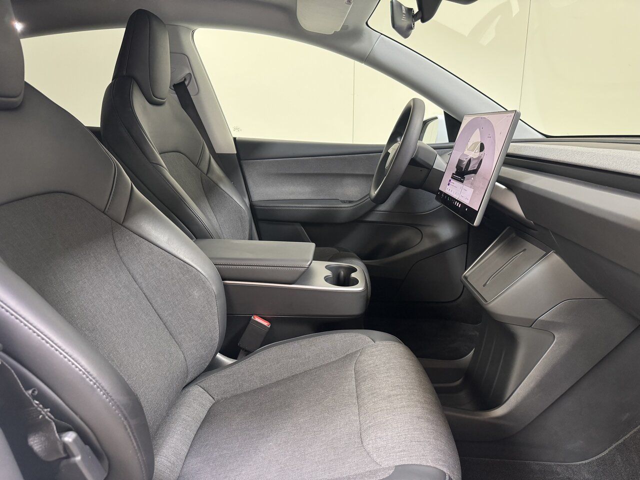 Tesla Model Y  Standard Range - 450 Km Range! Topstaat