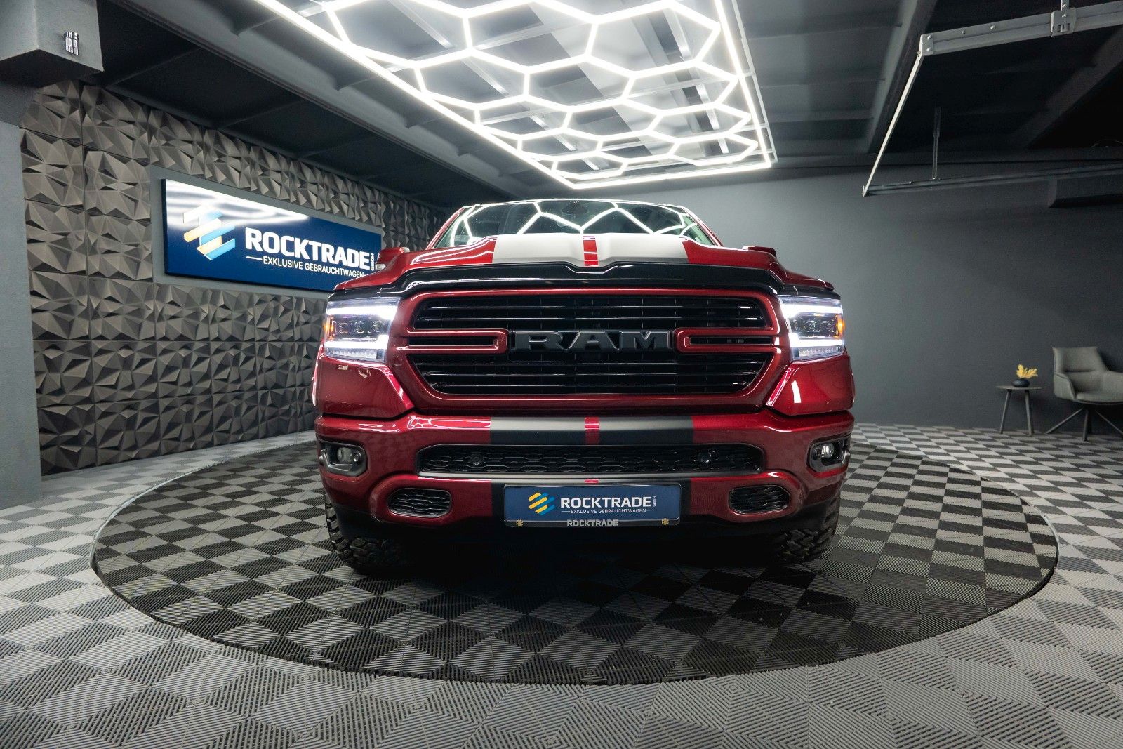 Dodge RAM 5.7 V8 HEMI 4x4 OFFROAD Night-Paket *LED*19%