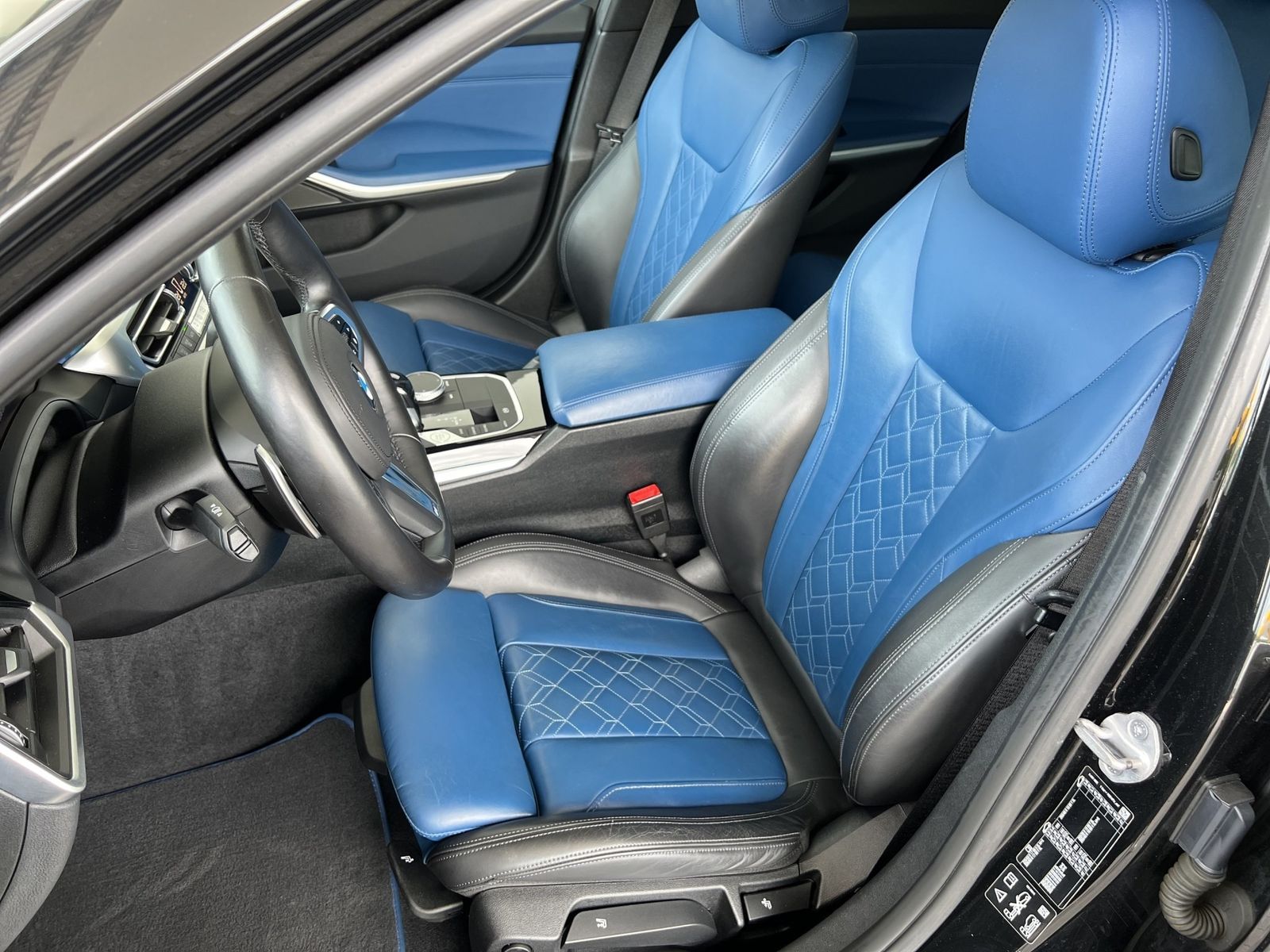 BMW 330i xDrive Touring M-Sport - Samsaru's Car Outlet