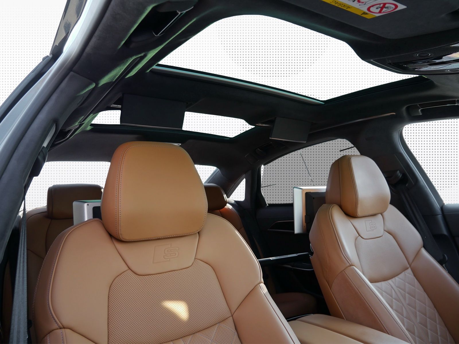 Audi A8 L 60 TFSIe S-Line - Samsaru's Car Outlet