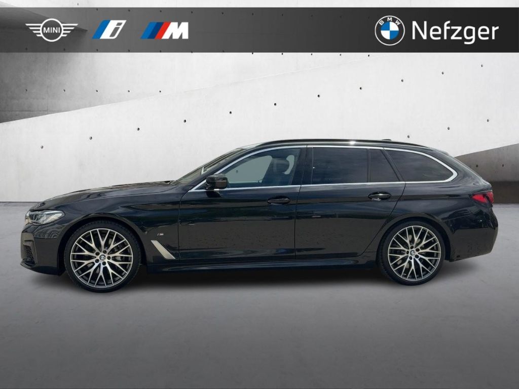 BMW 540 i xDrive Touring M Sport Head-Up Park-Assist