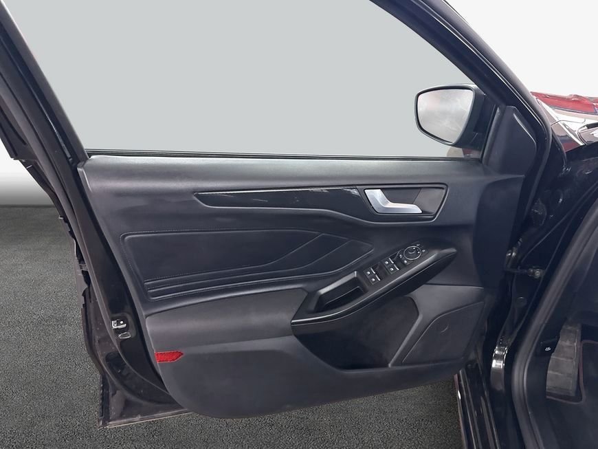 Ford Focus Turnier 1.0 EcoBoost Hybrid Aut. ST-LINE X