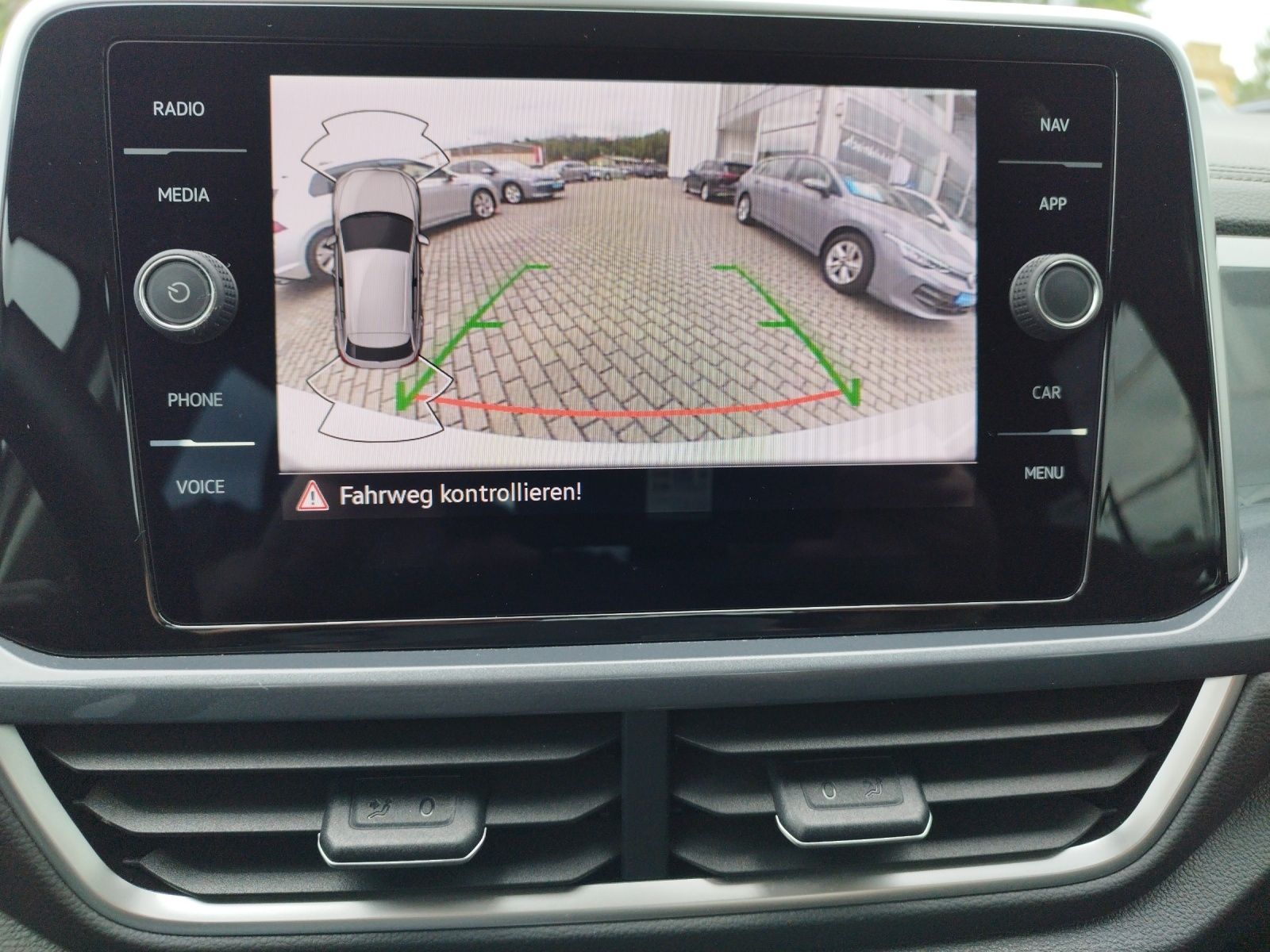 Volkswagen T-Roc Style 1.0TSI - Samsaru's Car Outlet