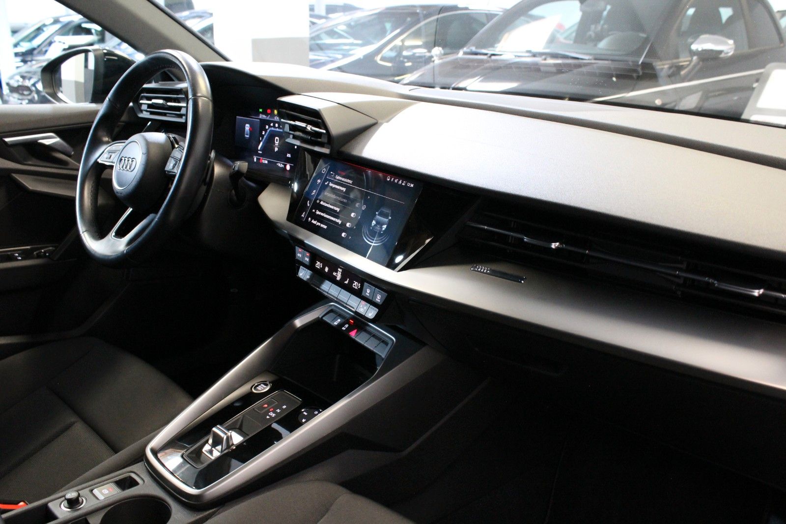 Audi A3*Limousine*30 TFSI*Advanced*Automatik*LED*Navi