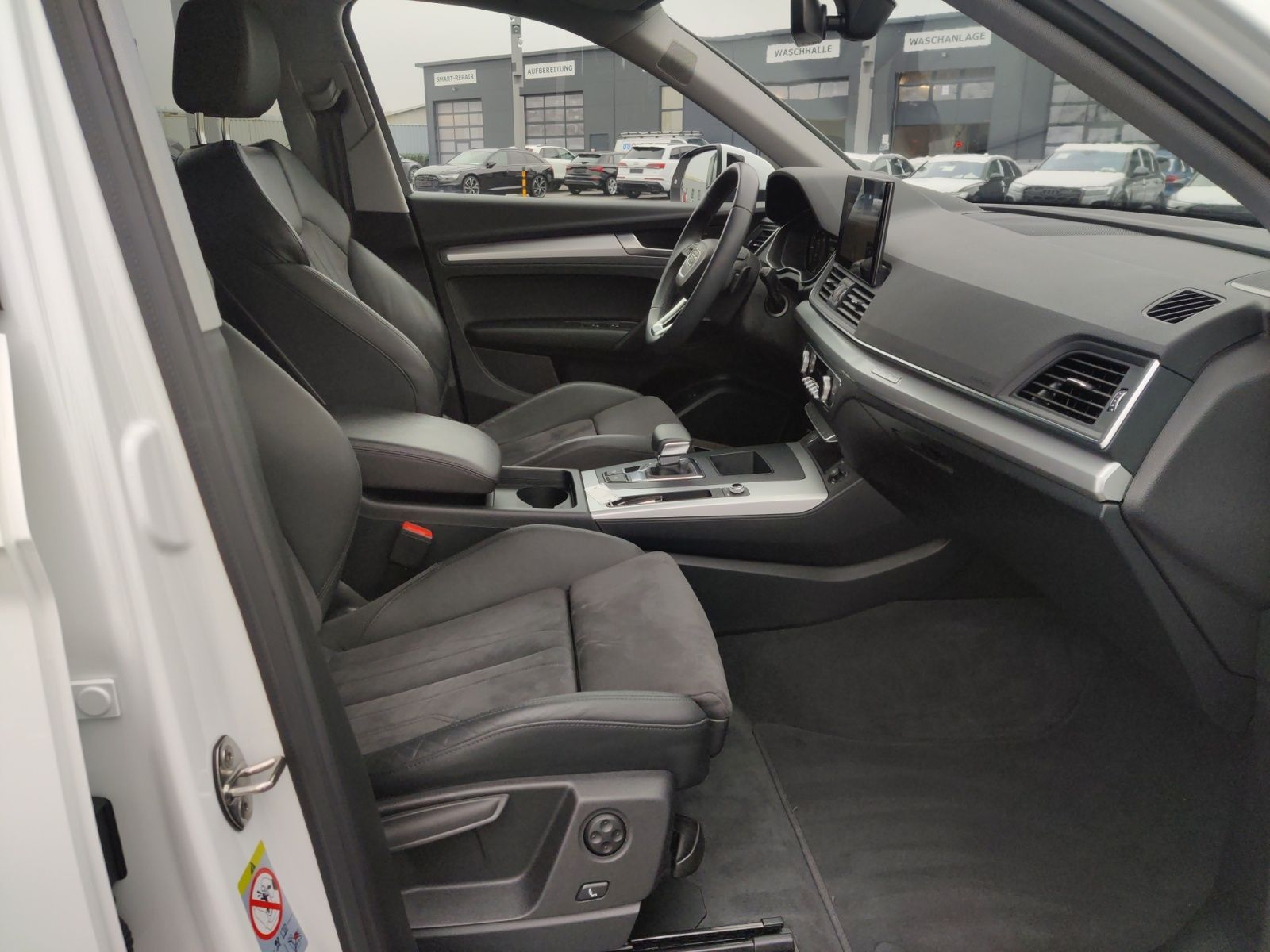 Audi Q5 55 TFSI e q. S-Tronic S-Line - Samsaru's Car Outlet