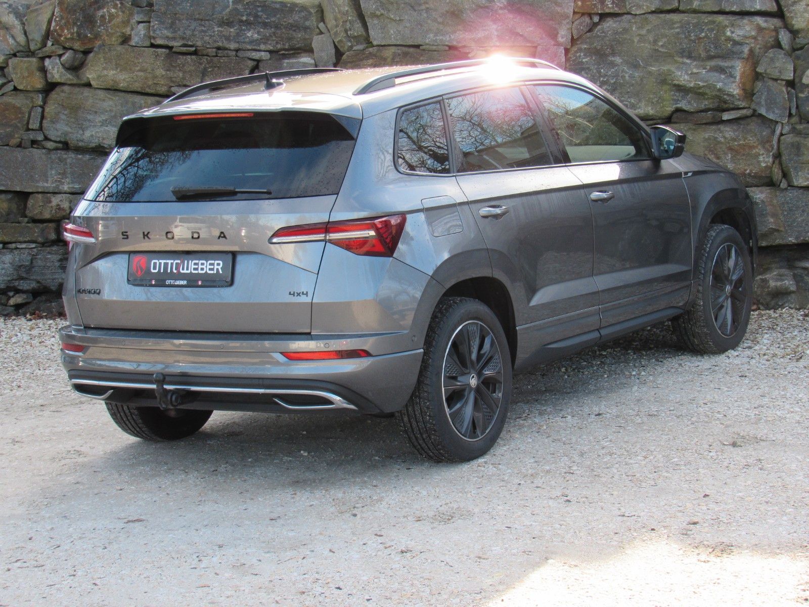 Skoda Karoq 2.0l TDI DSG 4x4 Sportline AHK 360° CANTON