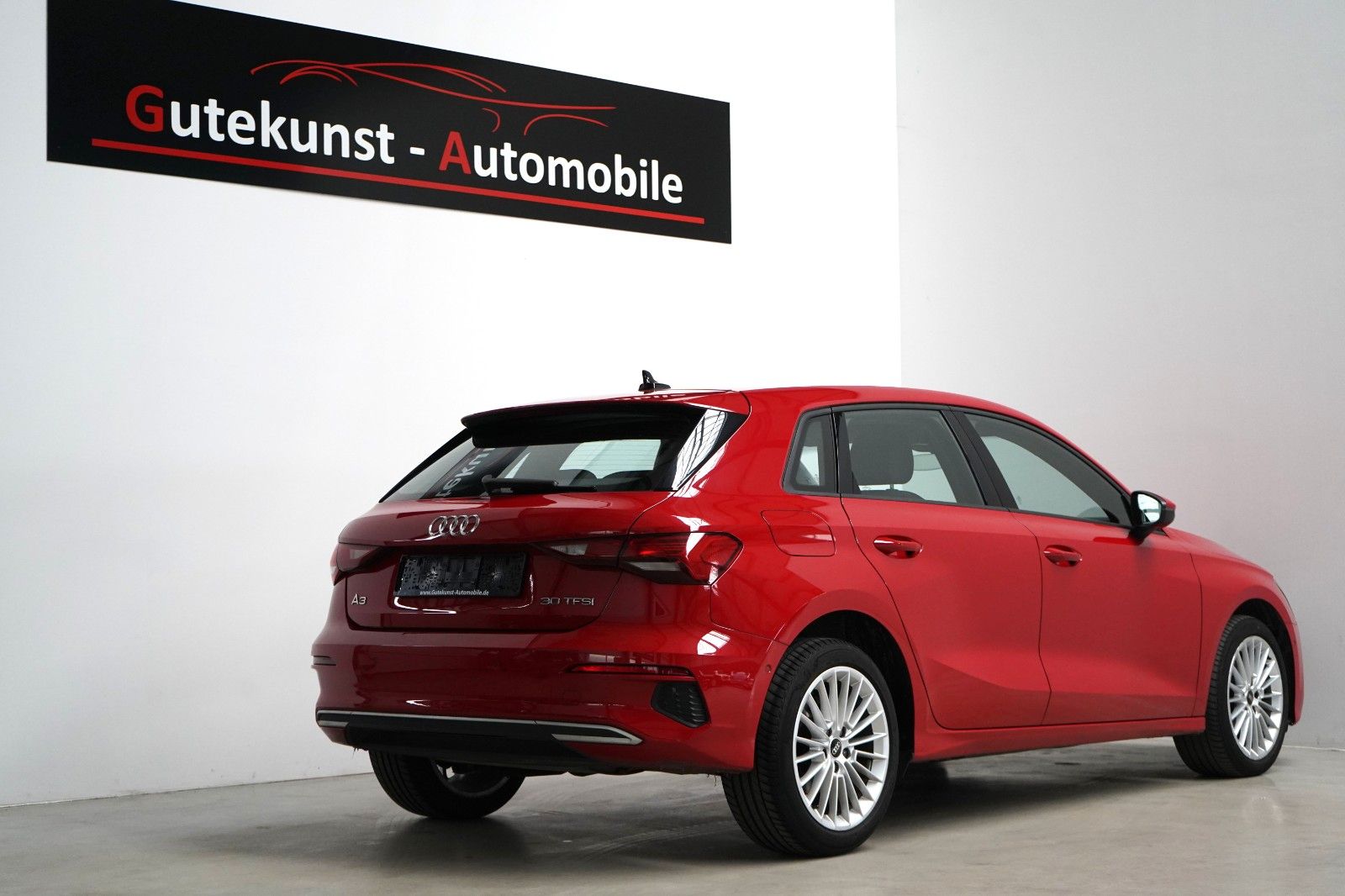 Audi A3 Spbg 30 TFSI Advanced - Samsaru's Car Outlet