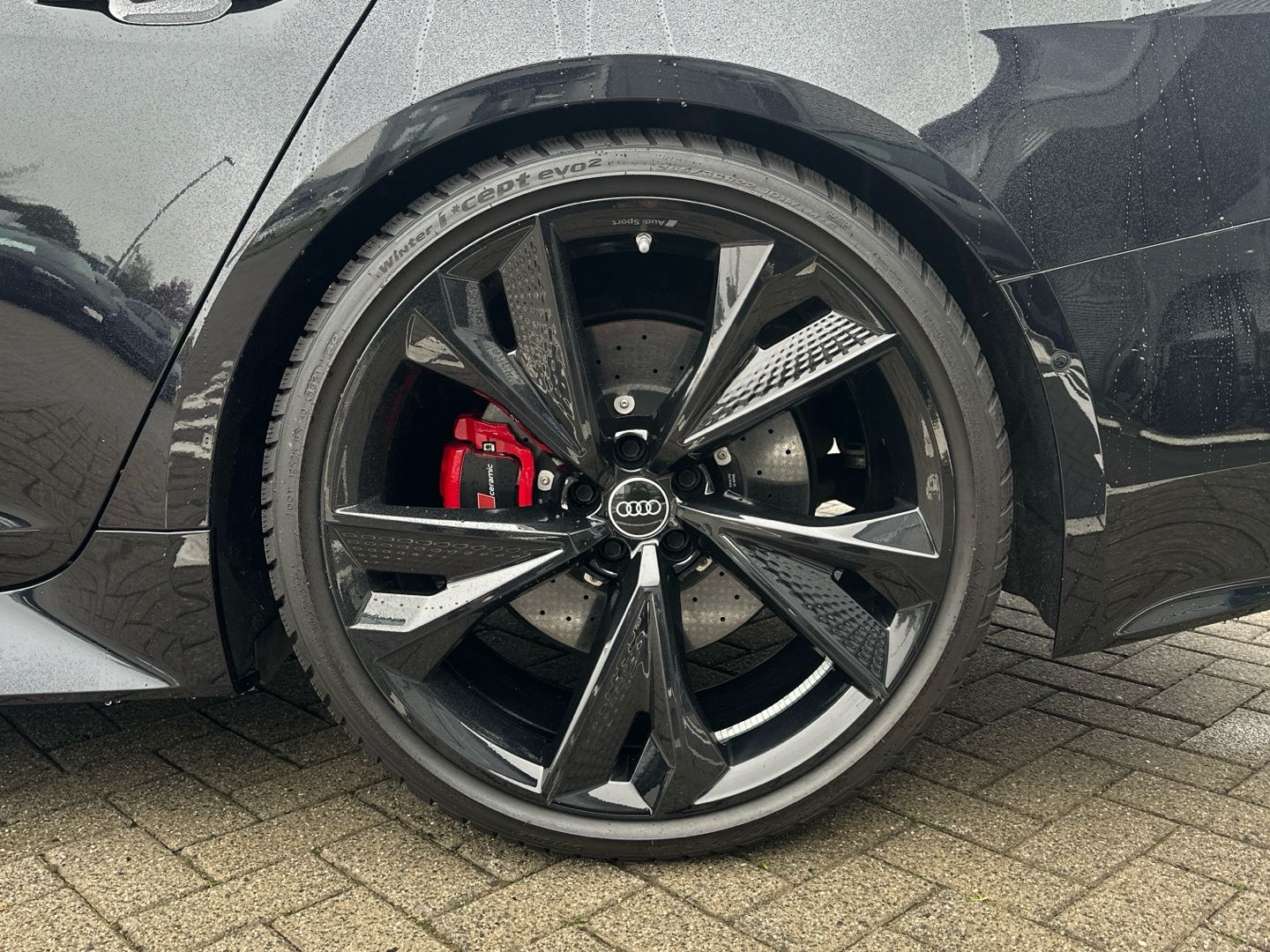Audi RS6 Avant 4.0 TFSI quattro AHK SH Matrix Pano