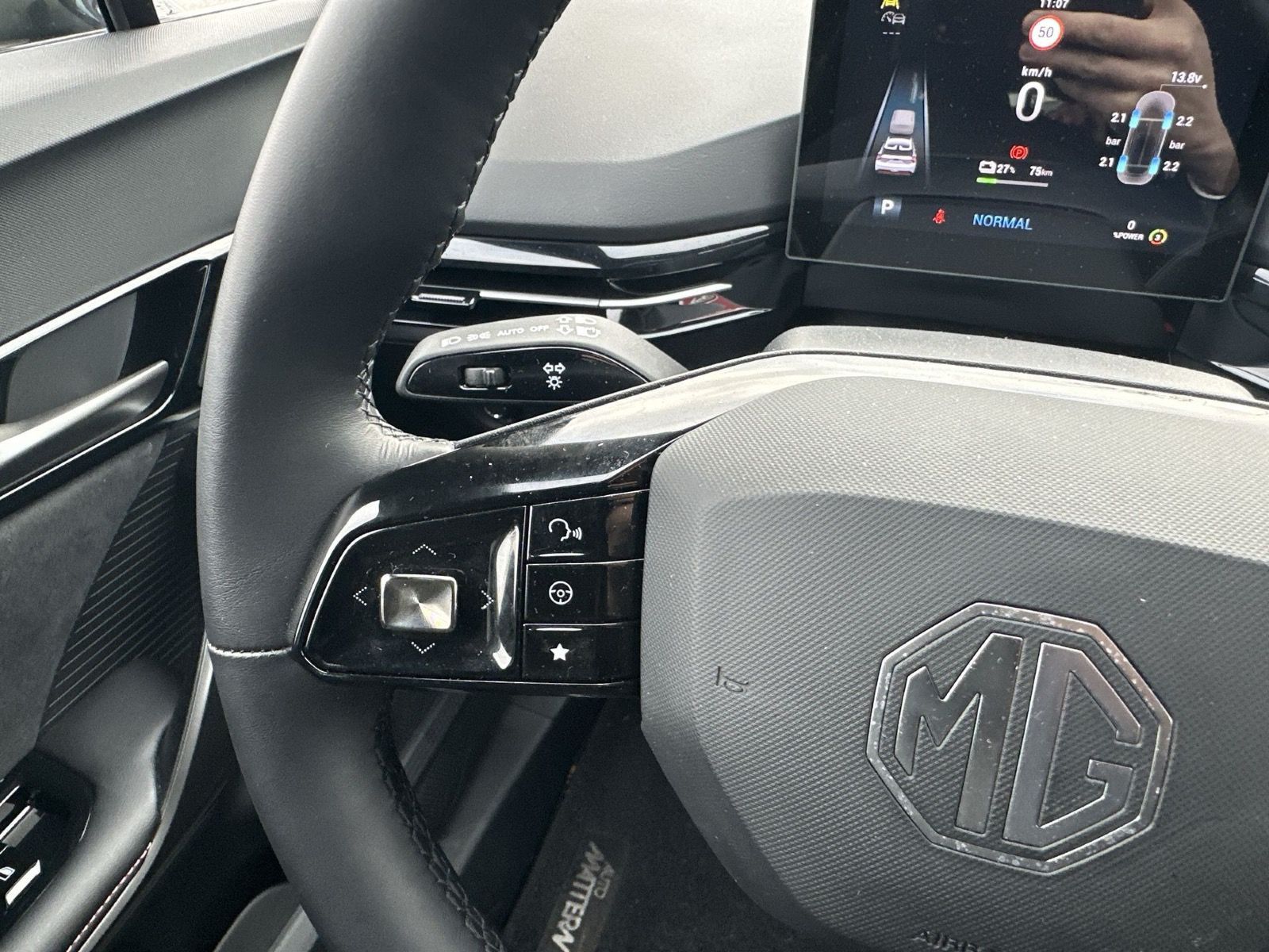 MG4 X-Power ACC|CarPlay|Kamera|Klimaaut.|LED