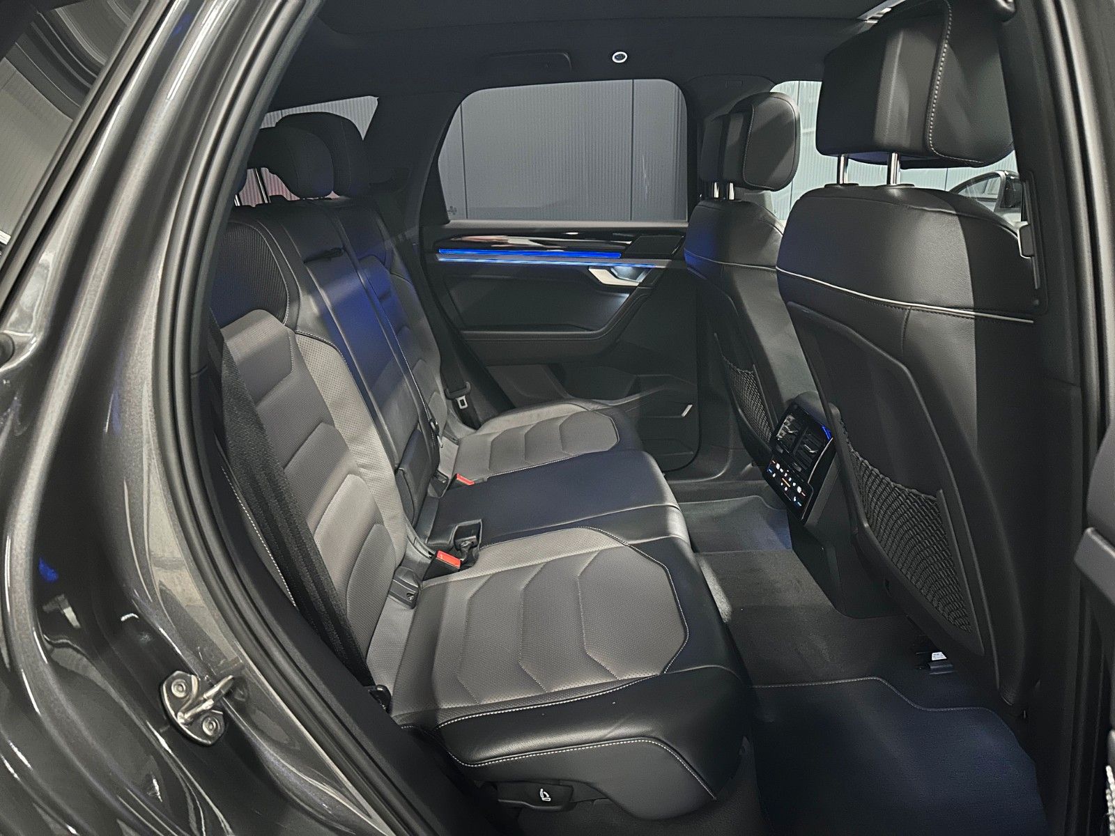 Volkswagen Touareg R-Line 4Motion*Black Style*PANORAMA*LUFT