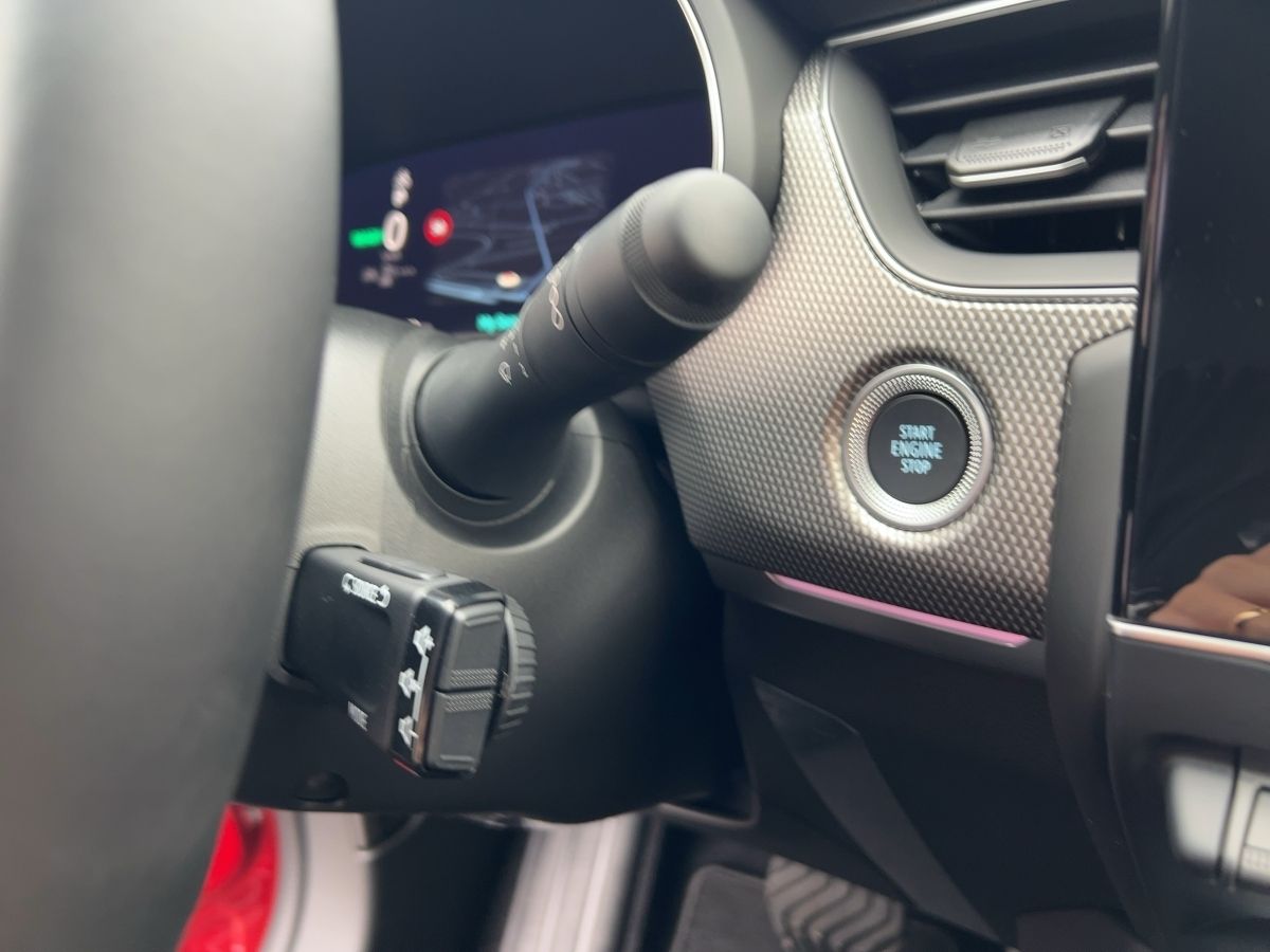 Renault Arkana TECHNO E-Tech Full Hybrid - Samsaru's Car Outlet
