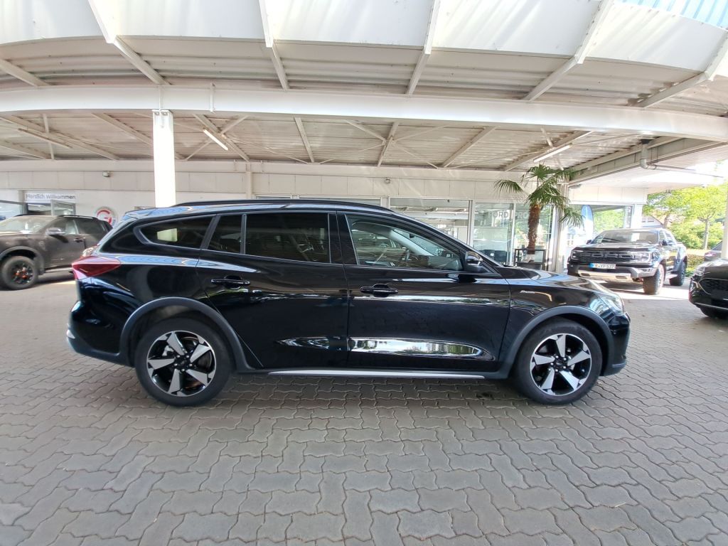 Ford Focus Turnier 1.0 EcoBoost Hybrid Aut. ACTIVE X