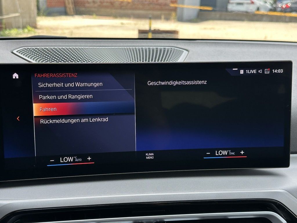 BMW 320 d Touring LCI xDrive - Samsaru's Car Outlet