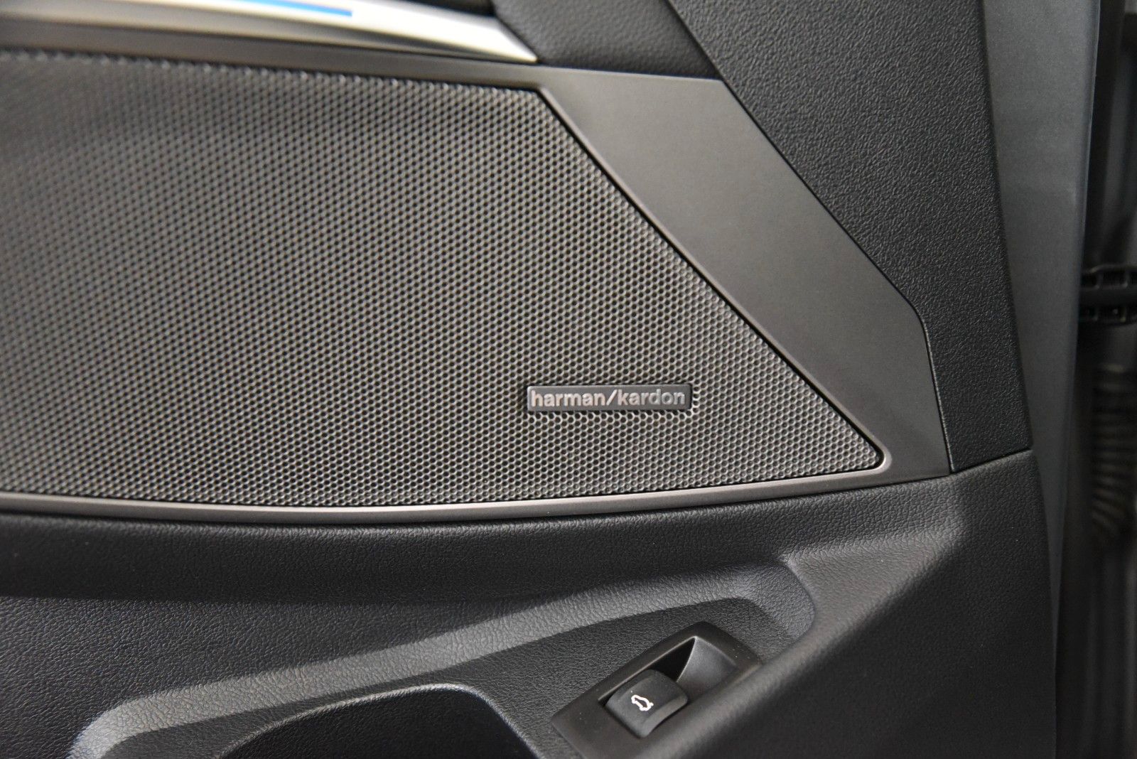 BMW 320d Touring xDrive M Sport Pro ACC Pano HUD H&K
