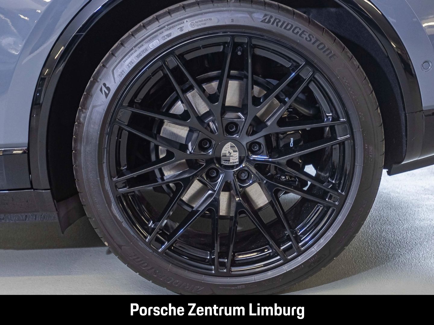 Porsche Macan Turbo BOSE Panoramadach Luftfederung LED