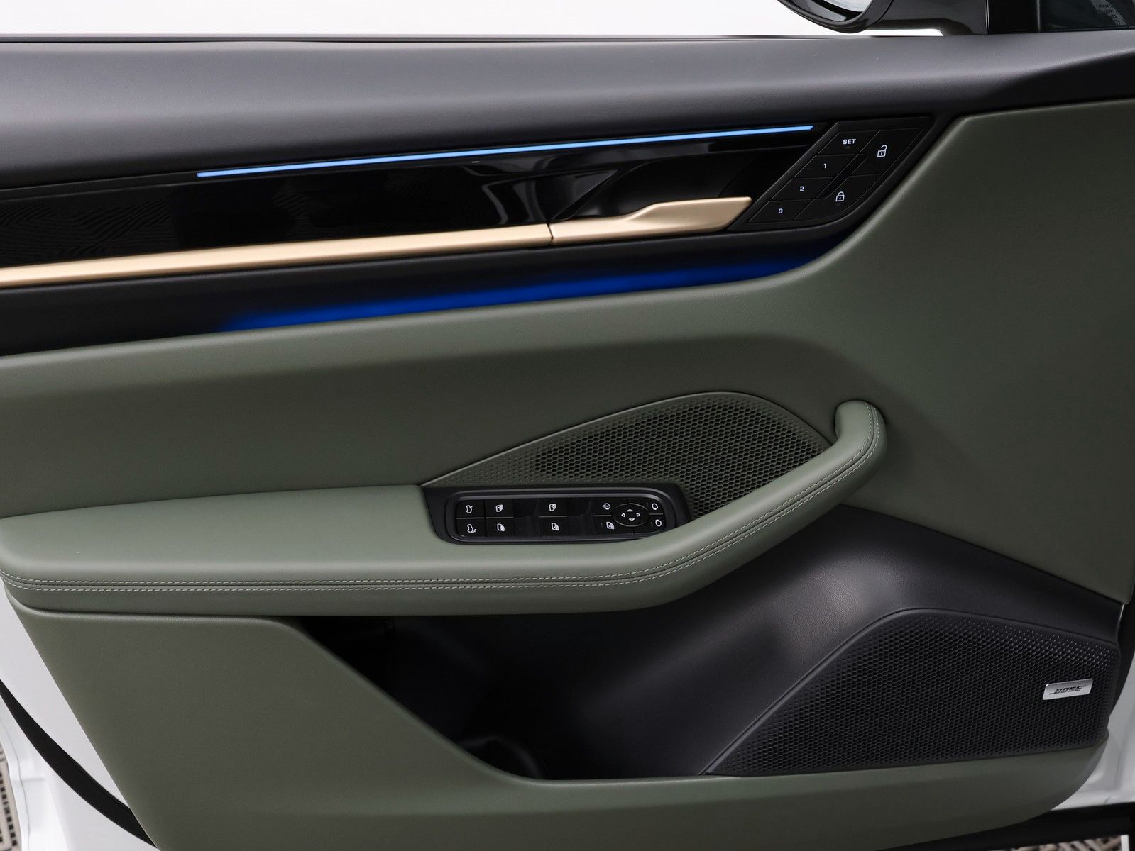 Porsche Macan Electric 4