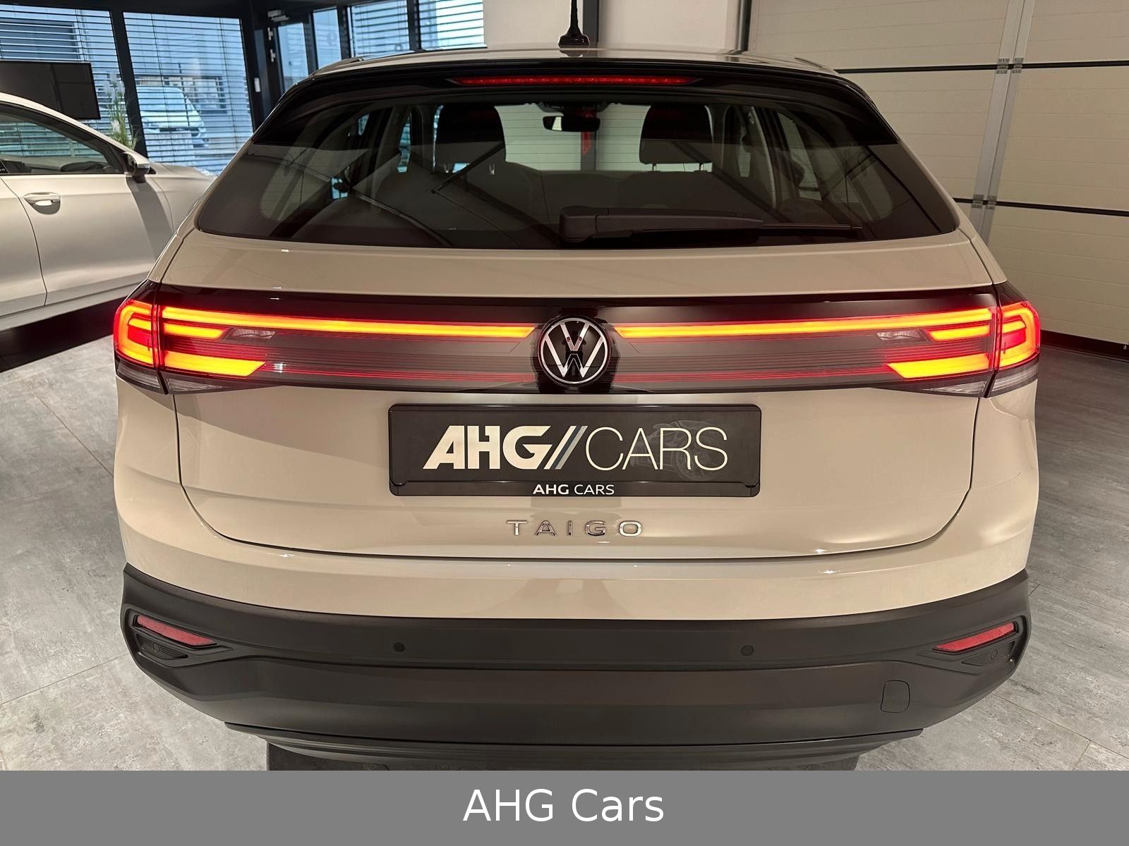 Volkswagen Taigo 1.0 TSI - Samsaru's Car Outlet