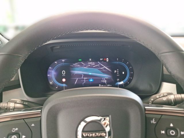 Volvo XC40 B3 Core AHK Allwetterreifen Navi Klimaautom