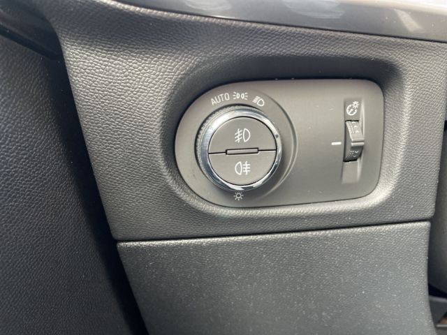 Opel Mokka-e Ultimate - Samsaru's Car Outlet