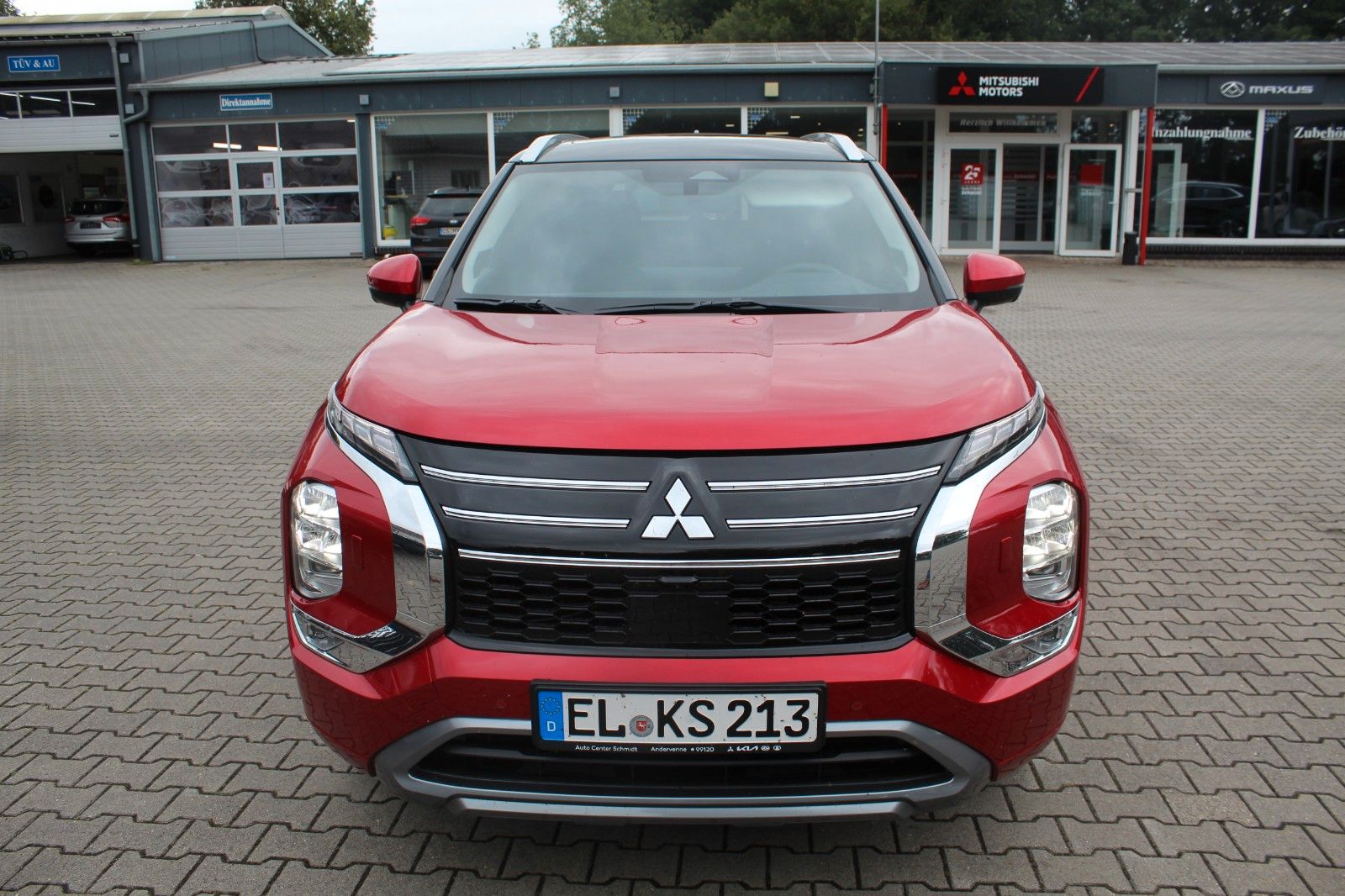 Mitsubishi Plug-in Hybrid Outlander Plug-in Hybrid TOP