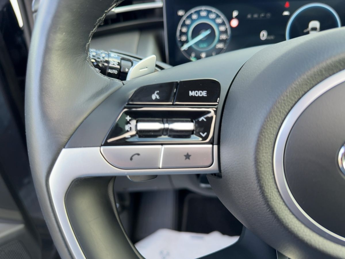 Hyundai TUCSON 1.6 T-GDI Trend - Samsaru's Car Outlet
