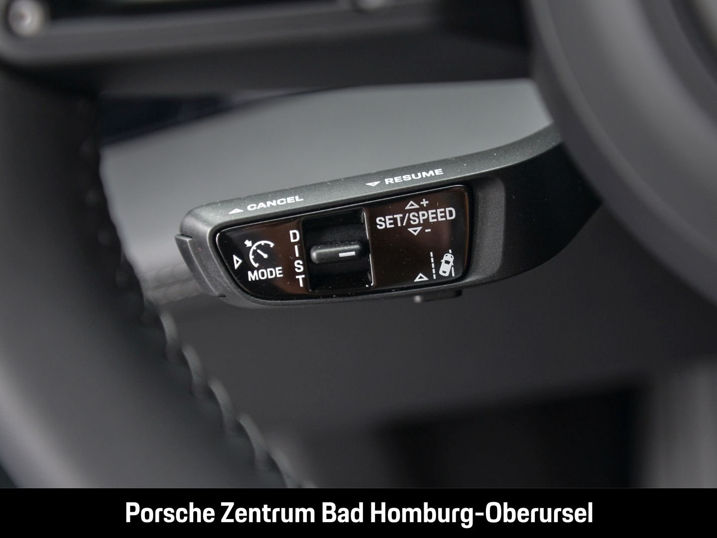 Porsche Taycan 4S Head-Up SportDesign HA-Lenkung 21-Zoll