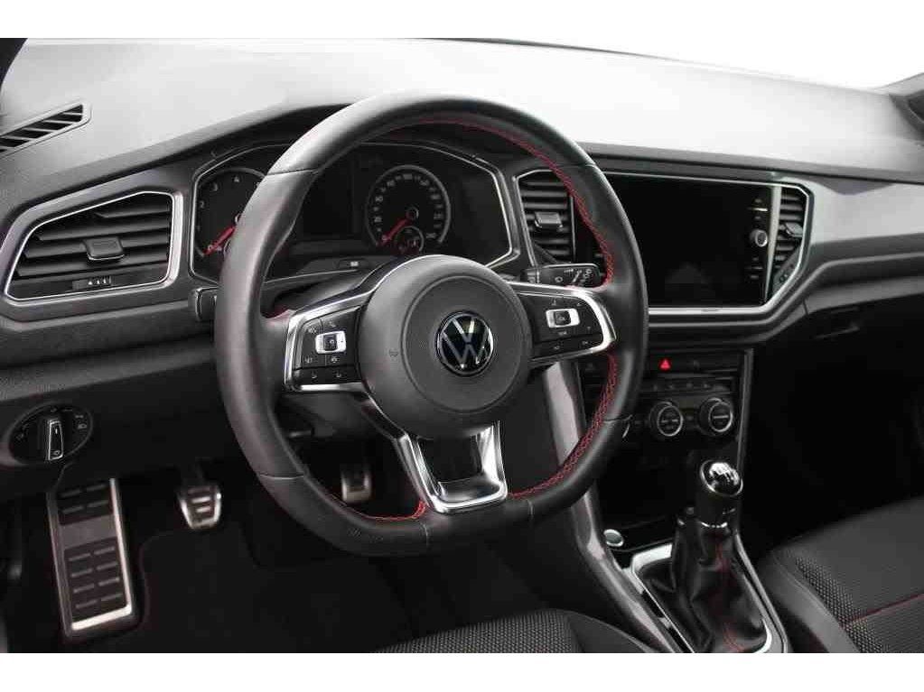 Volkswagen T-Roc Sport TSI - Samsaru's Car Outlet