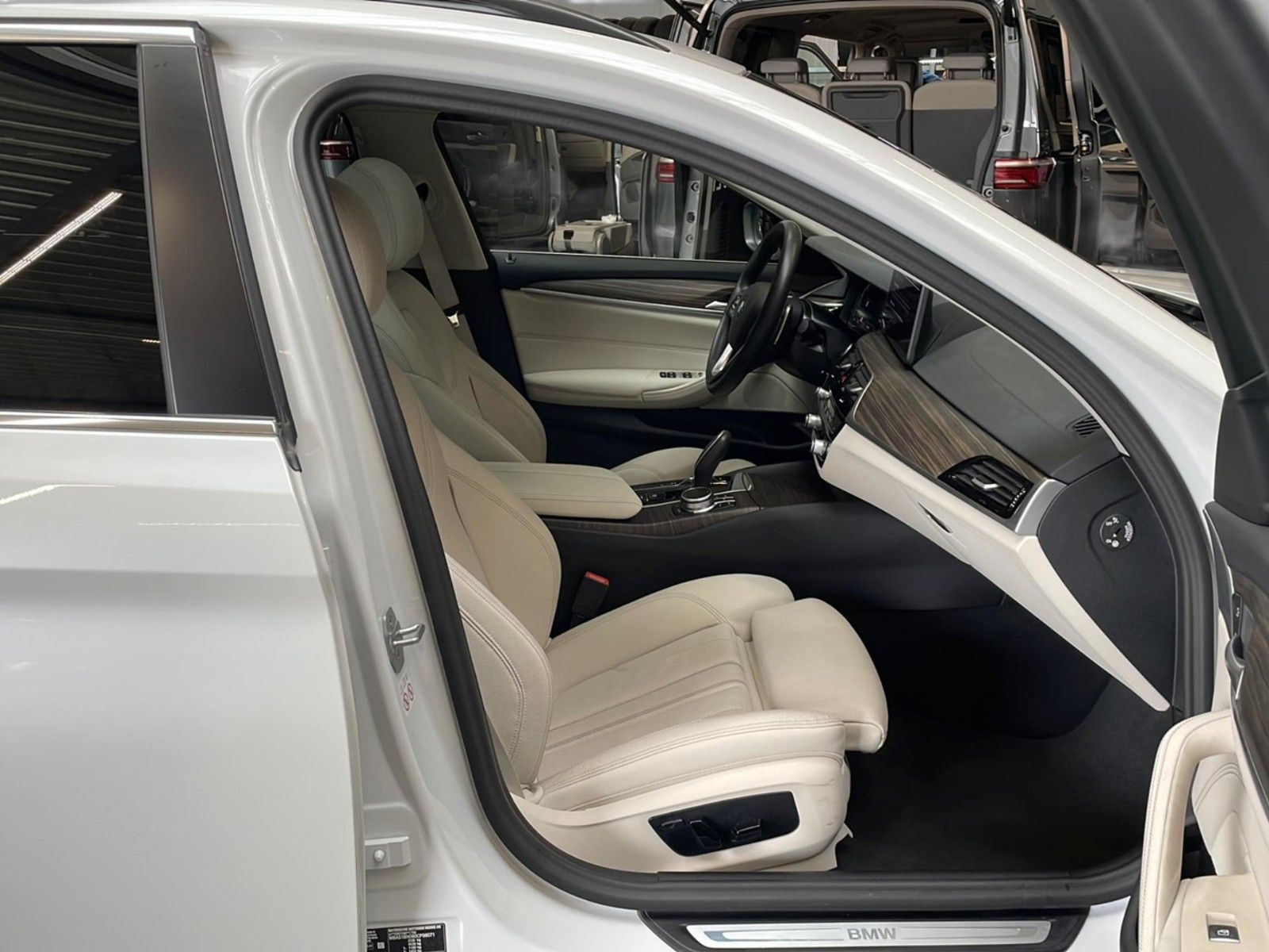 BMW 520d Touring xDr. ACC AHK PANO IQ 4ZK 360° WiFi