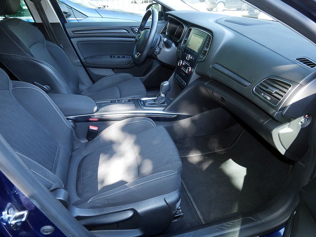 Renault Megane Grandtour TCe 140 EDC - Samsaru's Car Outlet