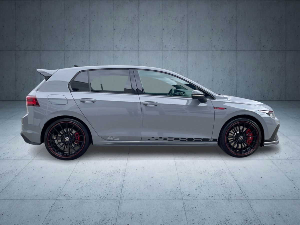 Volkswagen Golf GTI Clubsport 2.0 TSI DSG - Samsaru's Car Outlet