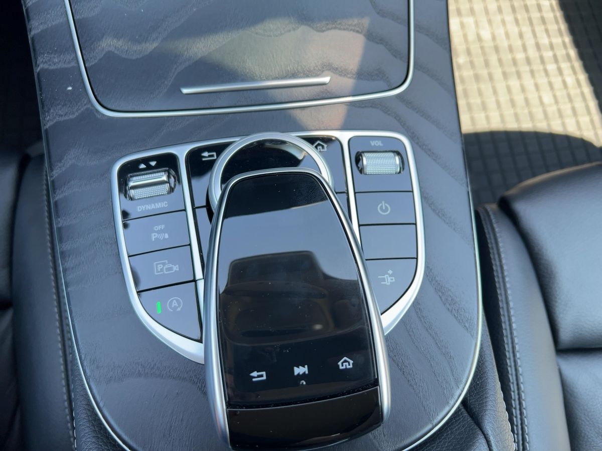 Mercedes-Benz E 220 d Avantgarde - Samsaru's Car Outlet