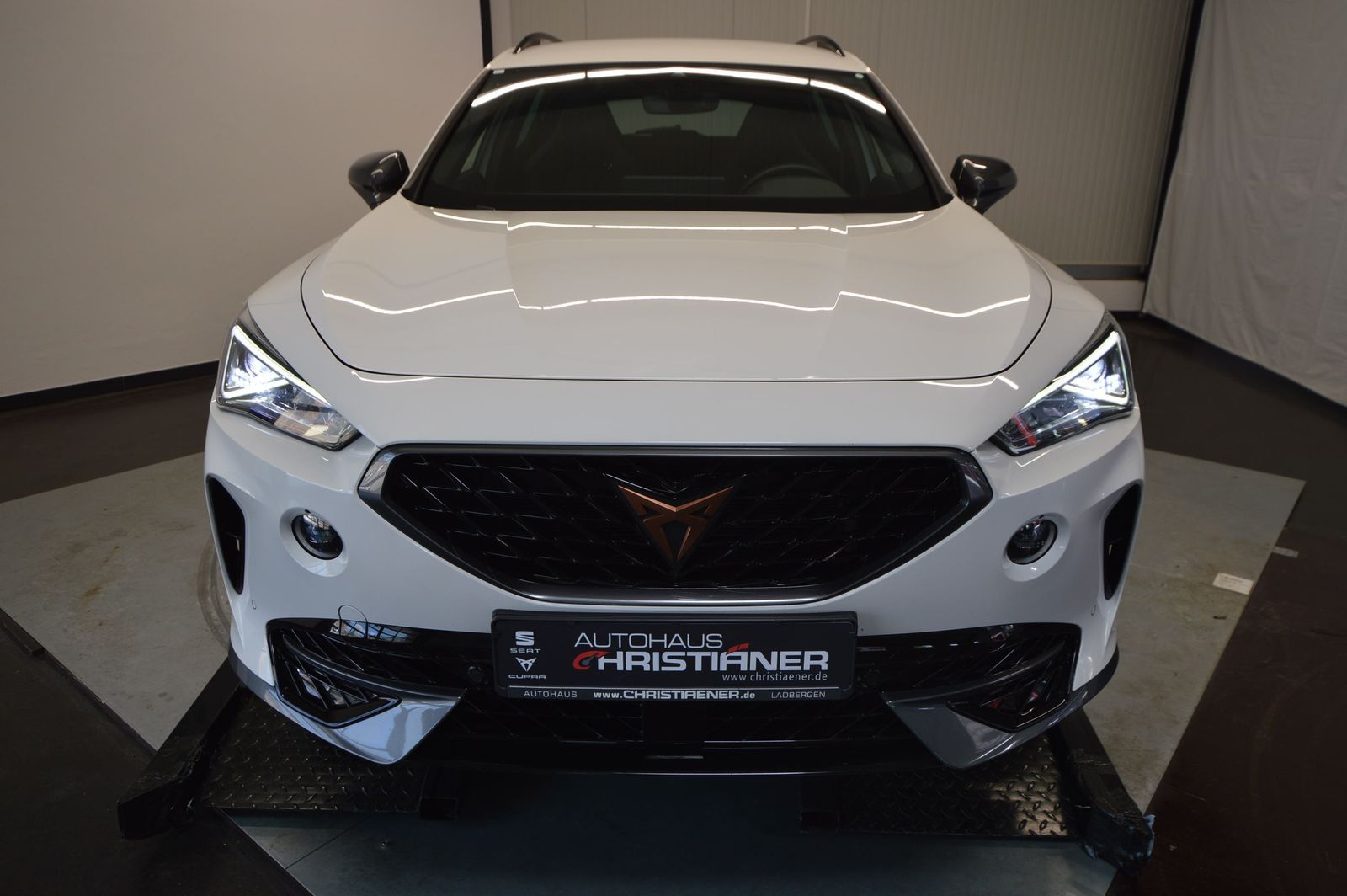 Cupra Formentor 2.0 TSI VZ - Samsaru's Car Outlet
