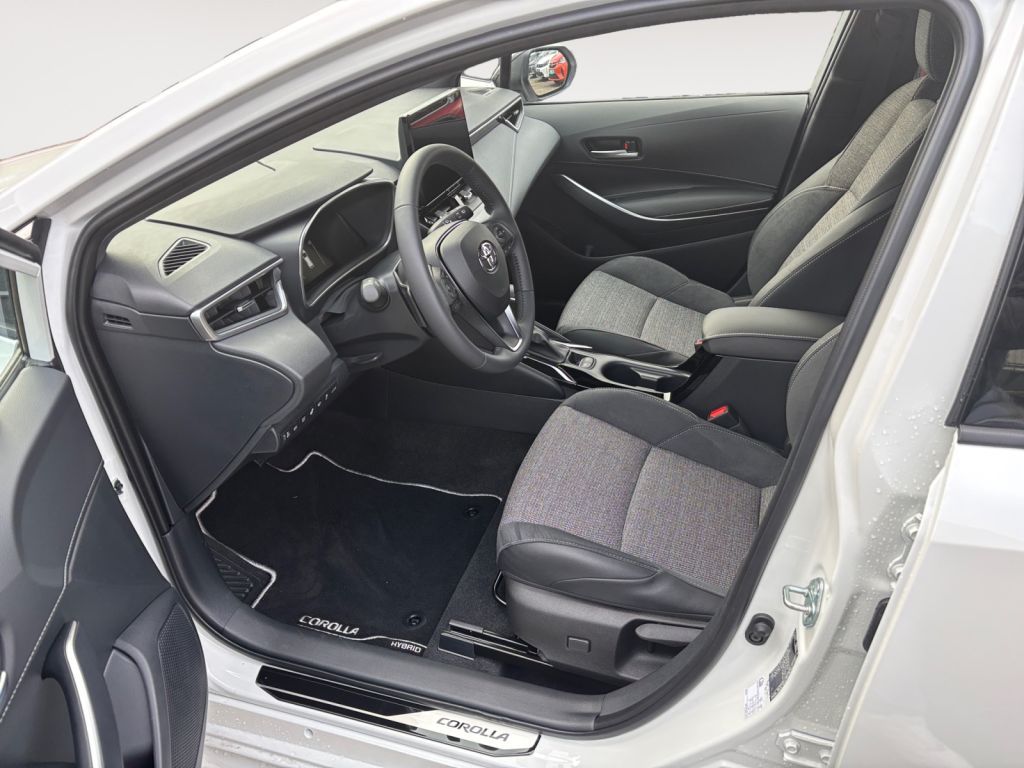 Toyota Corolla 2.0 Hybrid TS Teamplayer