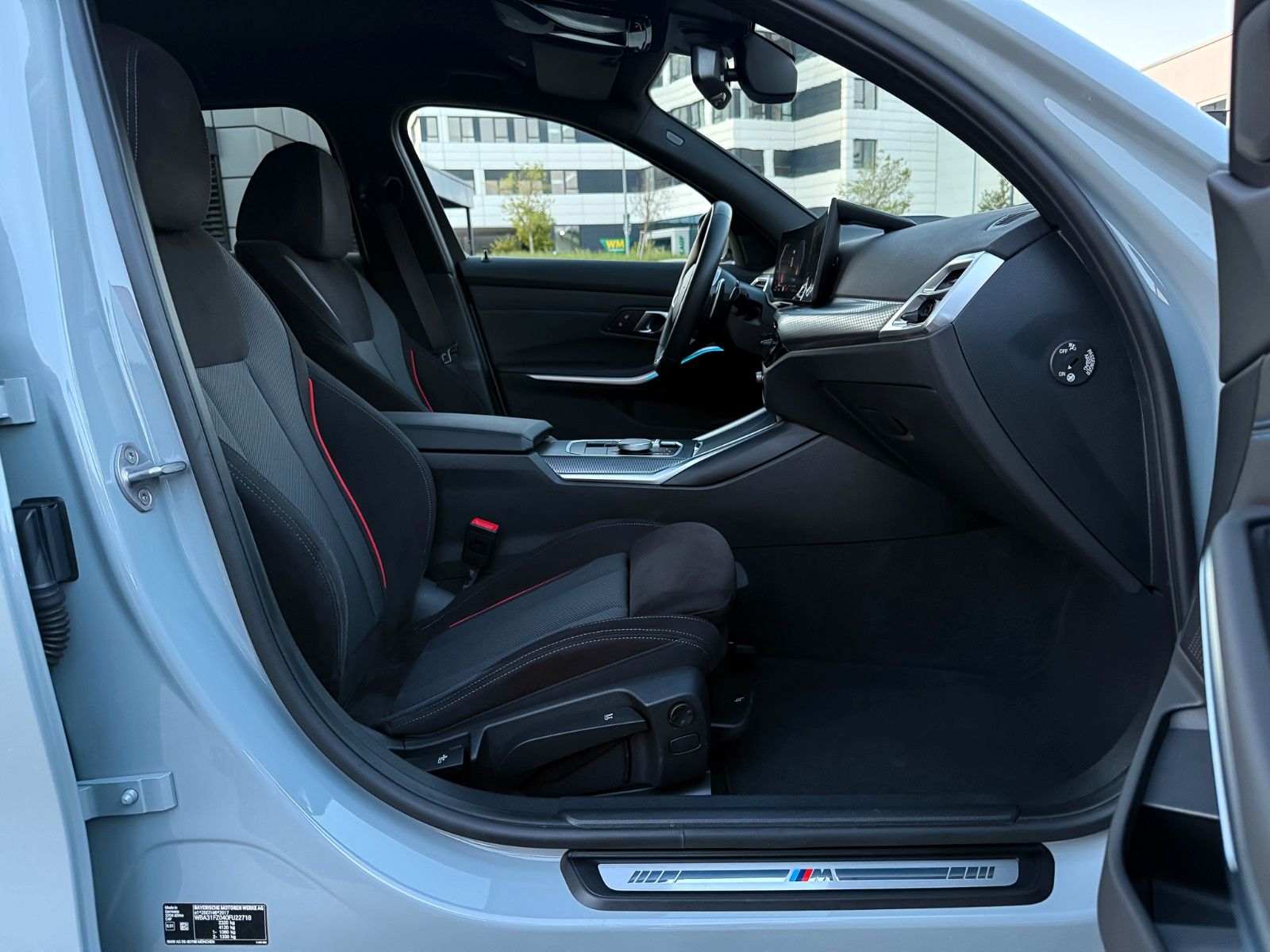 BMW 320d xD M Sport AHK HuD 360° hifi ACC