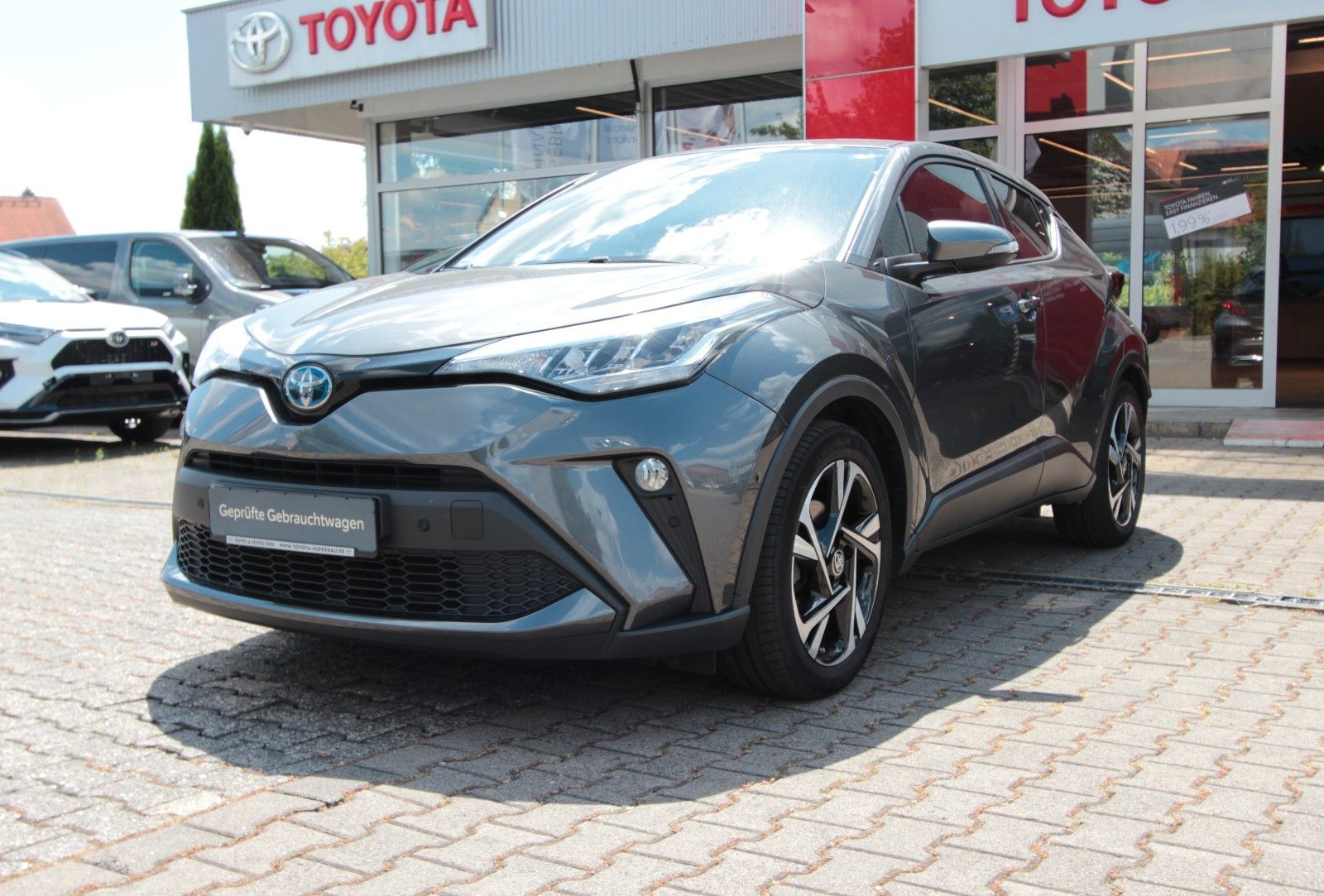 Toyota C-HR Hybrid Team - Samsaru's Car Outlet