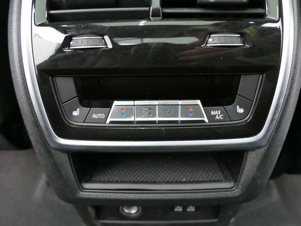 BMW X7 xDrive40i M Sportpaket*Standhzg*ab 3,49% eff.