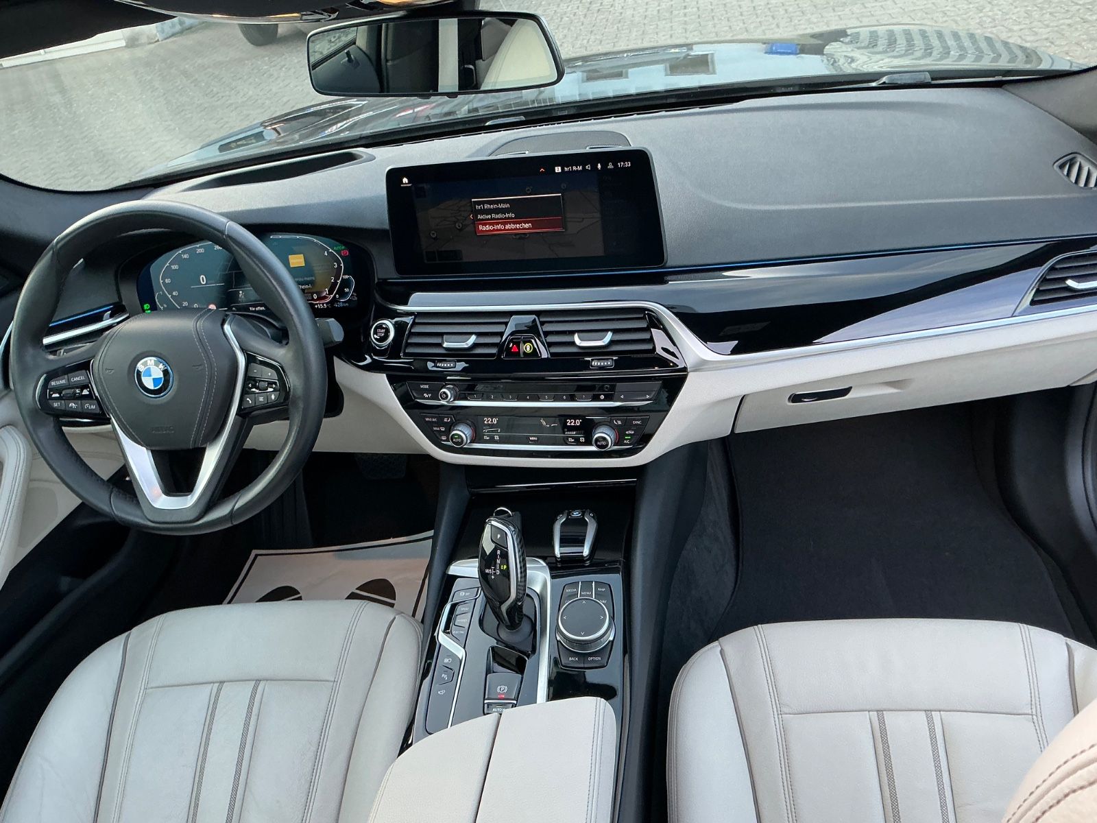 BMW 530 e xDrive M Sport S Dach, Display Key LDG