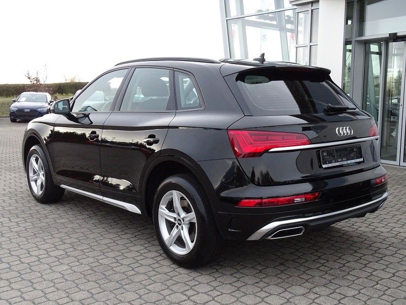Audi Q5 40 TDI S Line quattro - Matrix / AHZV