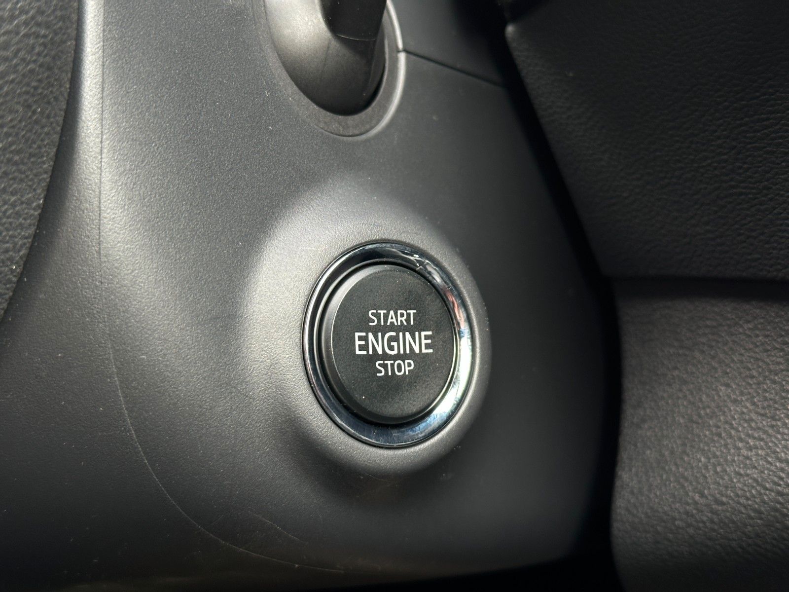 Skoda 2.0TDi 4x4 DSG Sportline AHK Side Assist LM19"
