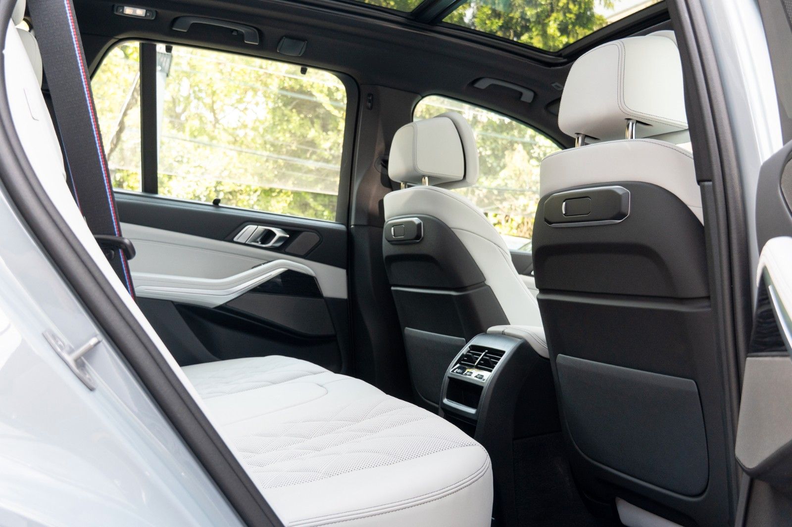 BMW X5 30d M SPORT.DR.ASS.360°PANO.LUFTF.H/K.AHK.22"