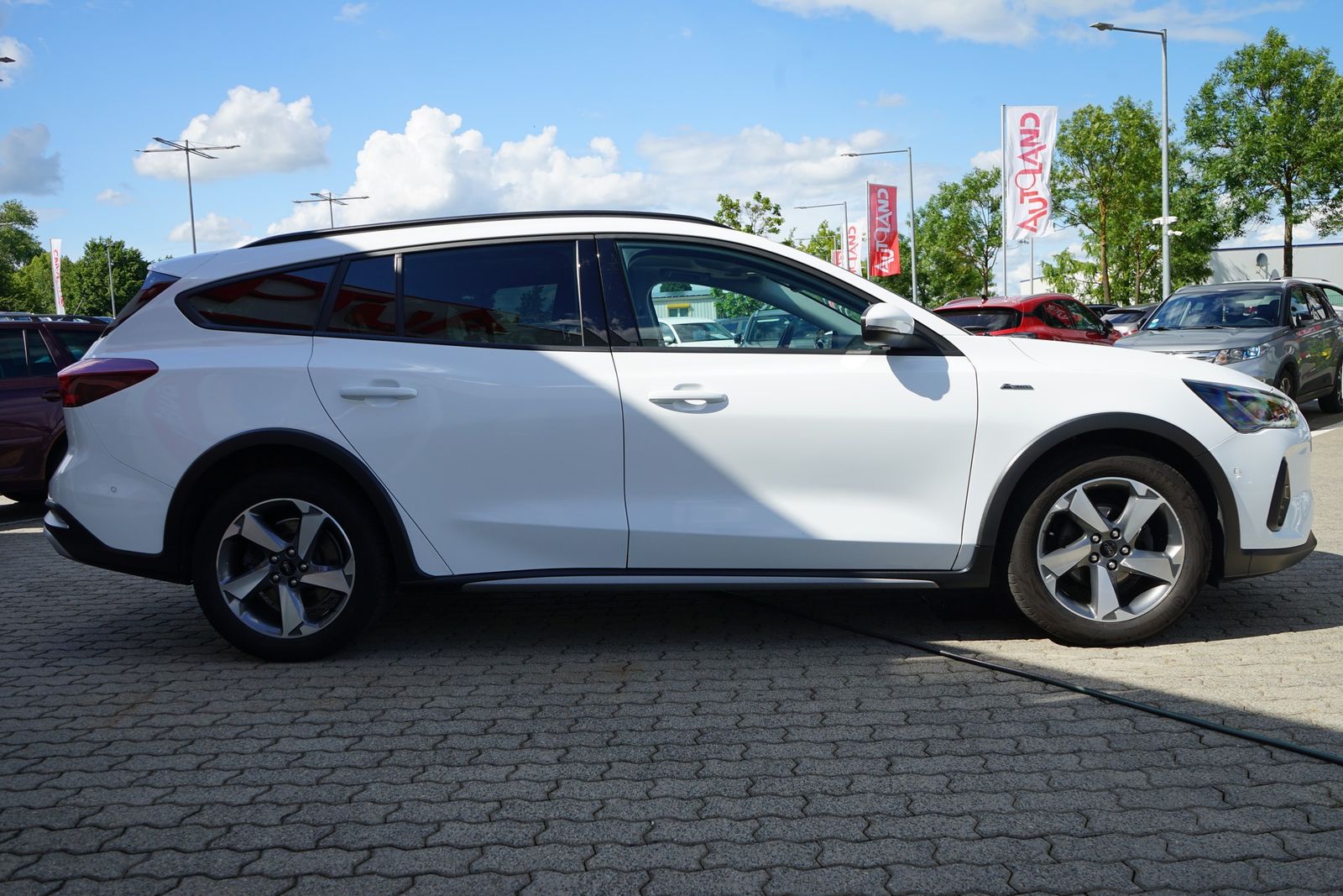 Ford Focus Turnier 1.0 M-Hybrid Active X Aut. LED