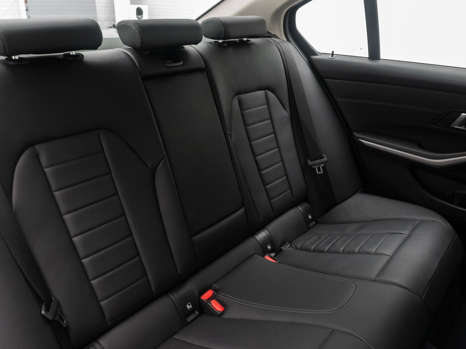 BMW 330i xD Komfort DAB HiFi Leder M Sport 19Zoll